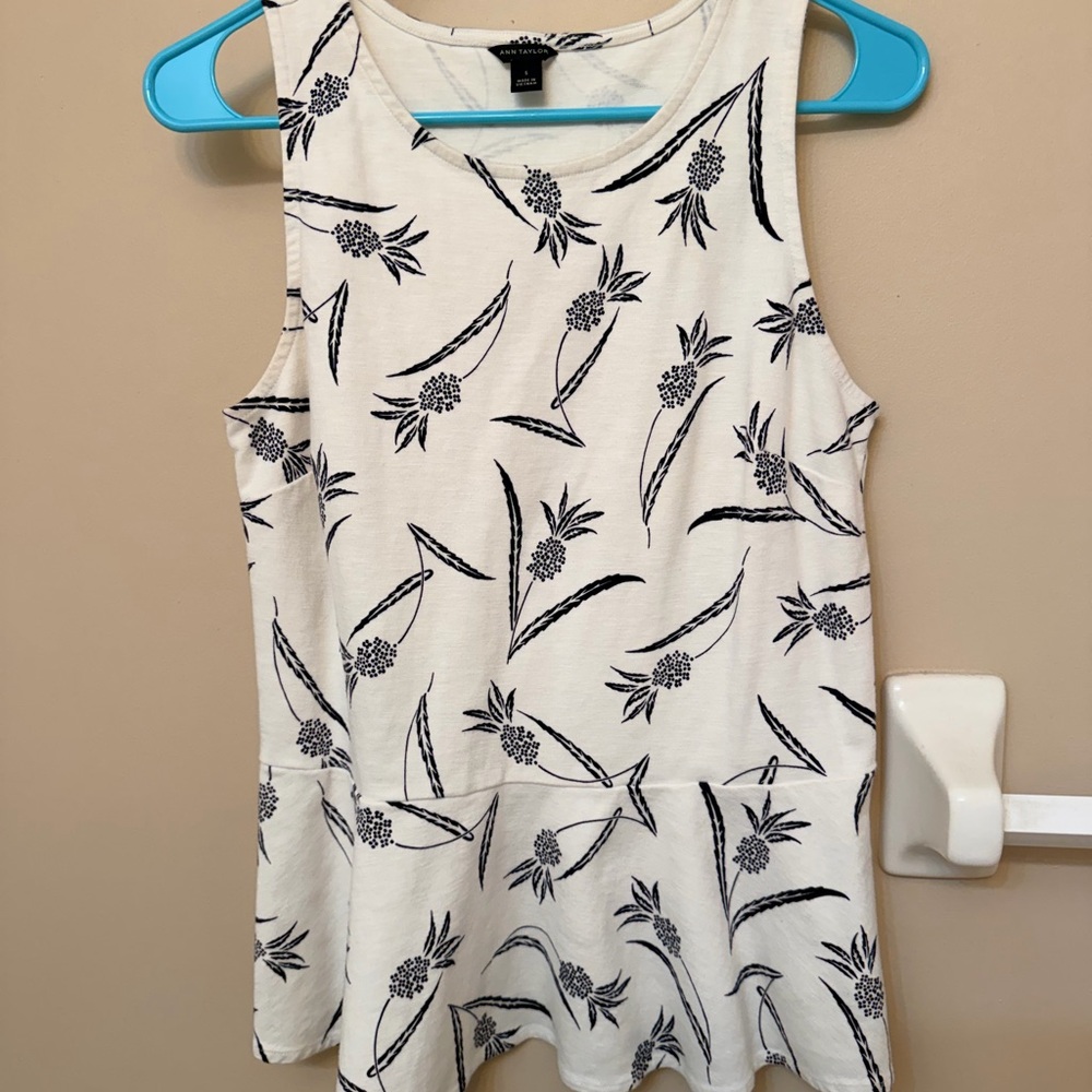 Ann Taylor White and Black Floral Tank Top